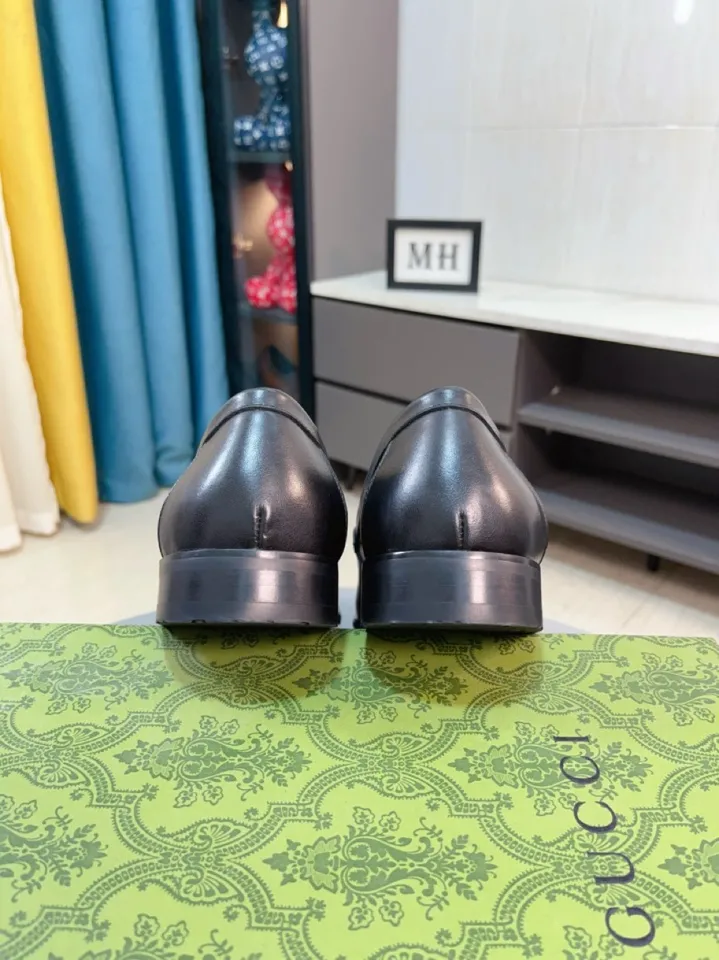 Men's shoes 💰500🌹🌹Niuli [GUCCI Gucci] A new style of formal men's leather shoes is coming~ The original quality upper is made of patent leather imported from Italy, the leather is soft and delicate, comfortable and soft first-layer cowhide lining, rubber wear-resistant outsole, the shoe shape is dignified and domineering, and the luxury charm cannot be concealed! The natural and free nouveau riche leads the trend. Code number: 38-44